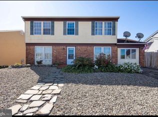 5 Compass Ln, Barnegat, NJ 08005