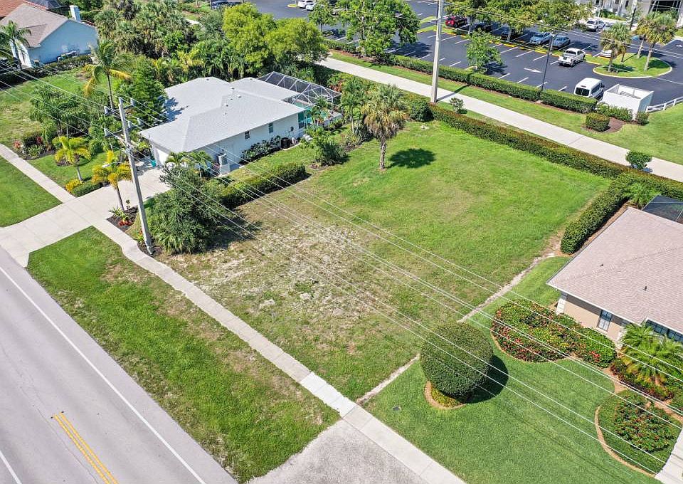 1st image of 307 S Heathwood Dr