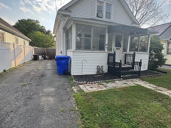 2nd image of 21 Fullerton St