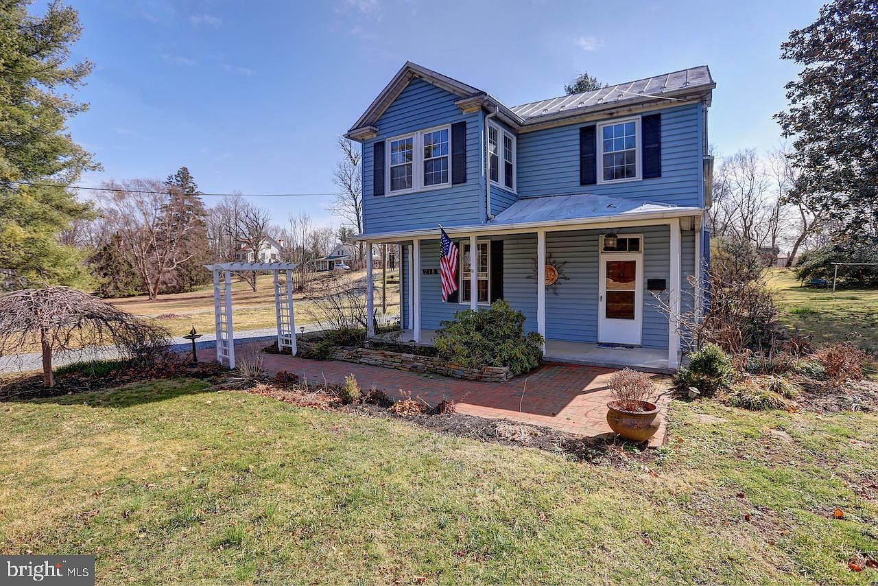 218 S Church St, Berryville, VA 22611 Zillow