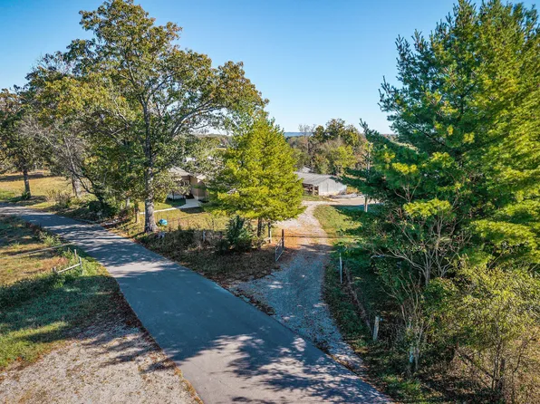 590 C Rowland Rd, Rock Island, TN 38581