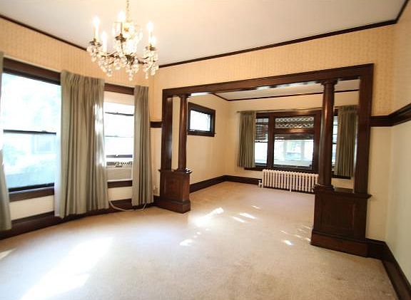 3rd image of 2133 Temple Ct