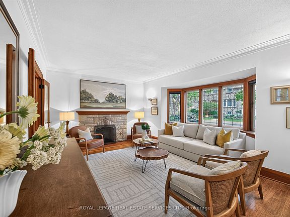2nd image of 27 Verbena Ave