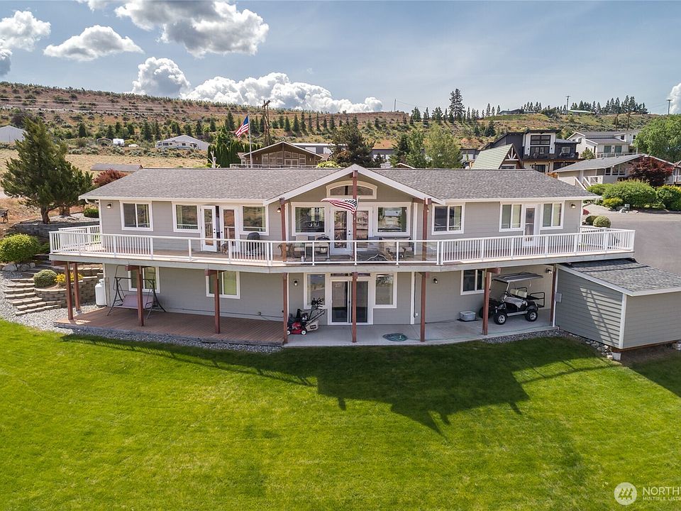 1st image of 275 E Emerson Drive
