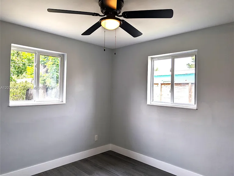 2721 NW 25th St — Photo 11