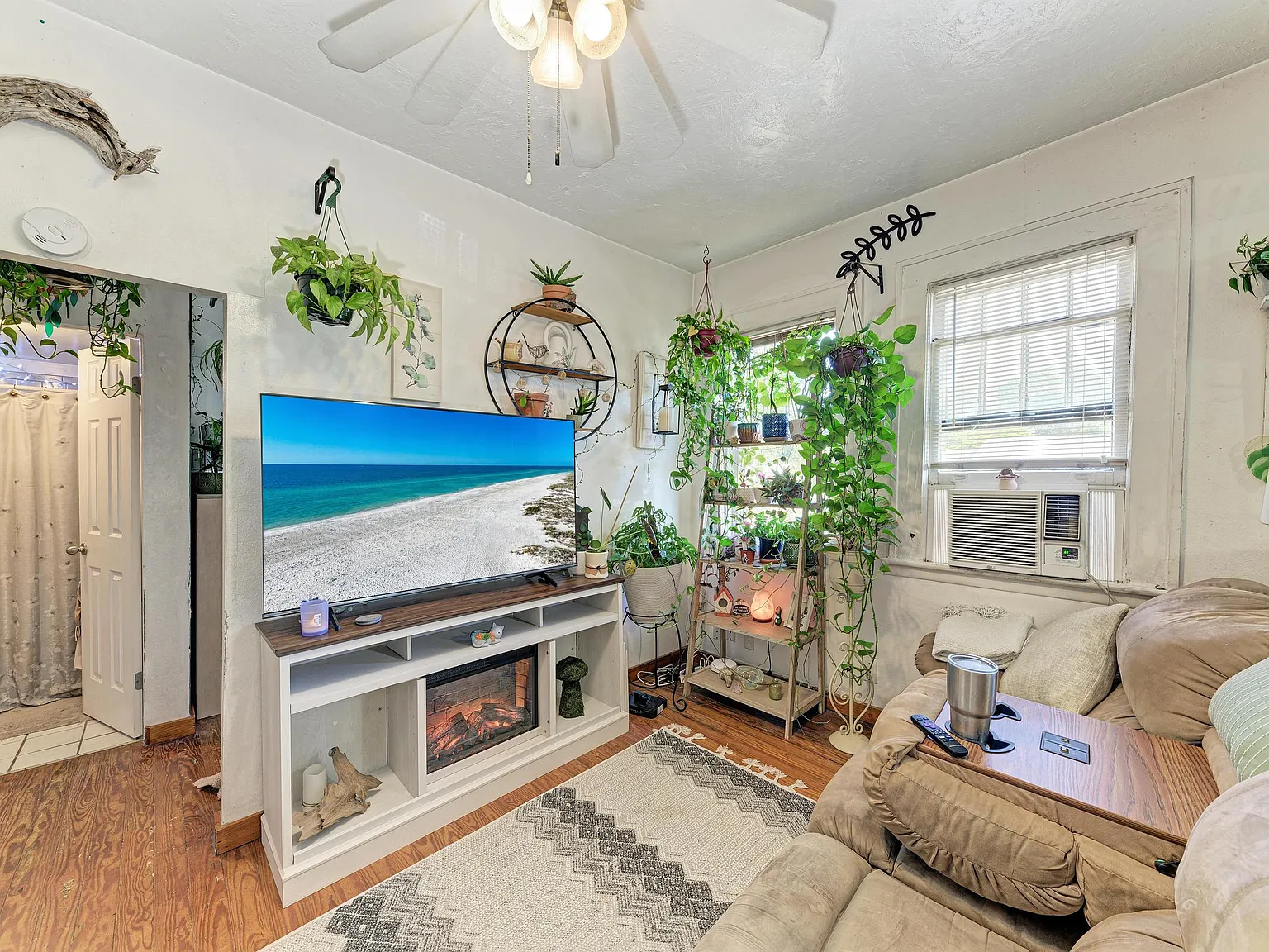 432 Adelia Ave — Photo 4