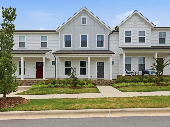 812 Silo Park Dr, Wake Forest, NC 27587