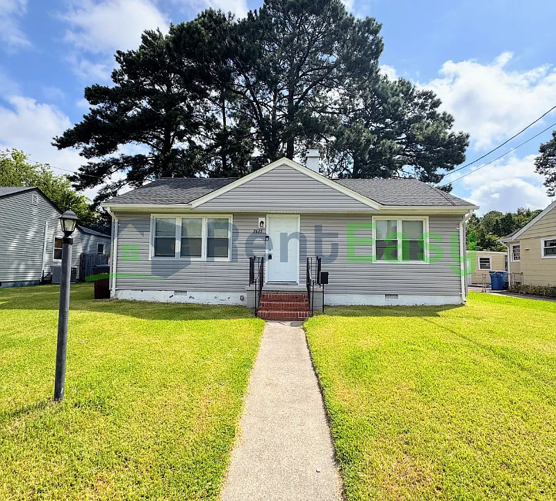 2625 Eastwood Ave
