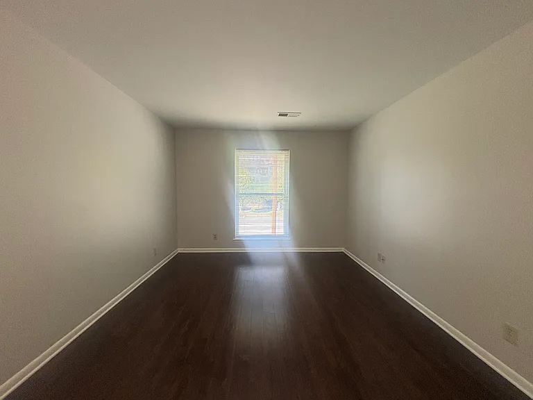 3801 Hill Rd #4 — Photo 8