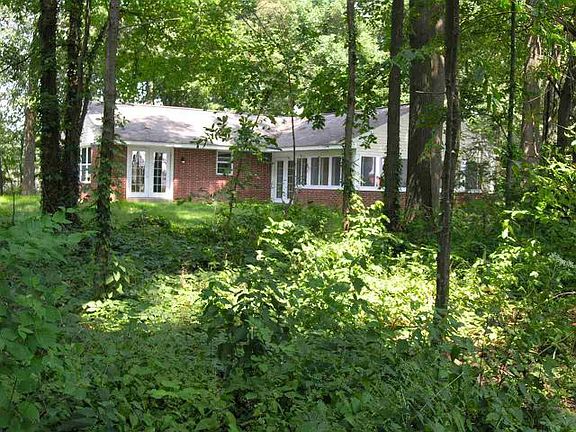 4th image of 209 Hastings Way