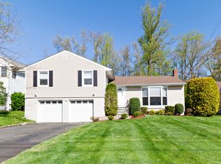 178 Hanson Ln, New Rochelle, NY 10804