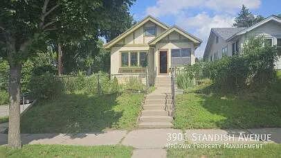 Charming 3-Bedroom Minneapolis Home with Hardwood Floors & 2 Full Baths 10/1/2026 — Photo 1