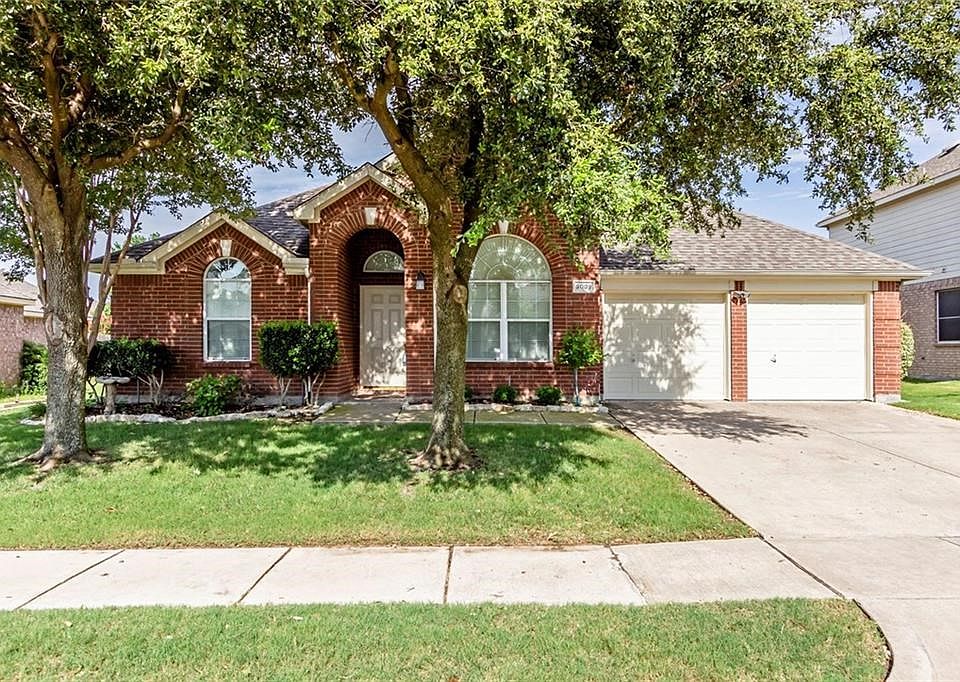 Welcome home to this lovely 4 bedroom, 2 bath home with 2 living areas and 2 dining areas.