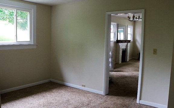 4th image of 809 N Oakwood Ave
