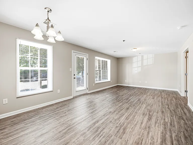 858 Malabu Dr #5000 — Photo 6