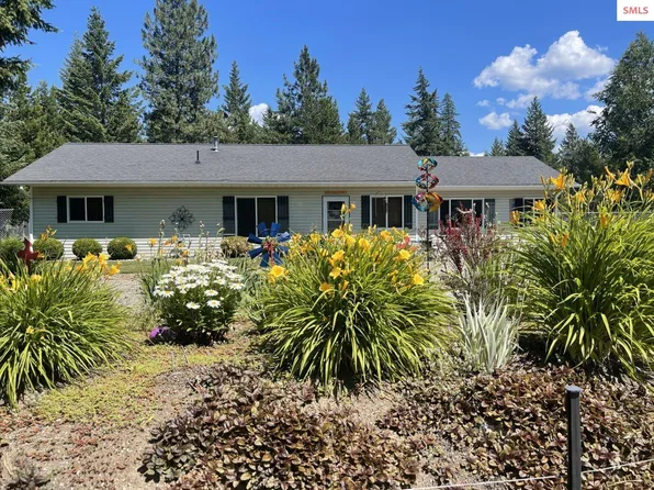 25 Lolly Ln, Moyie Springs, ID 83845