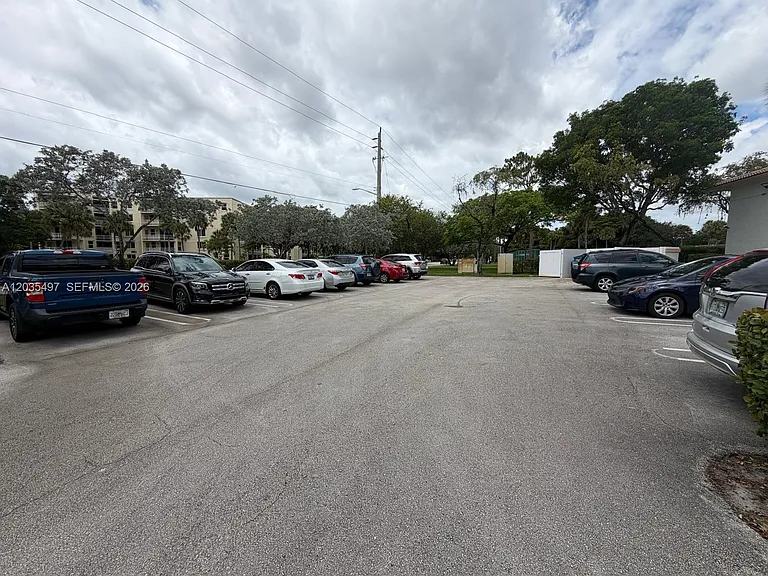 8443 Royal Palm Blvd #8443 — Photo 43