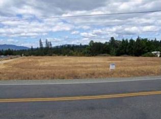 2640 Pleasant Valley Rd, Merlin, OR 97532