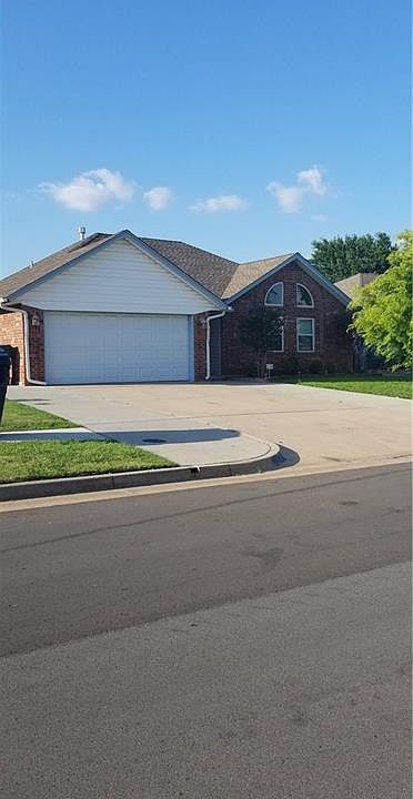1st image of 1117 SW 100th Ter