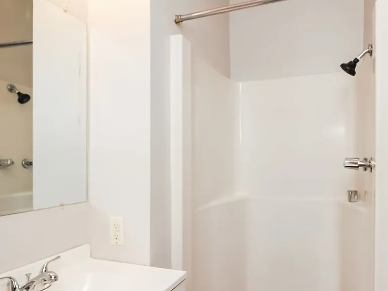 1308 W Lexington Ave — Photo 7