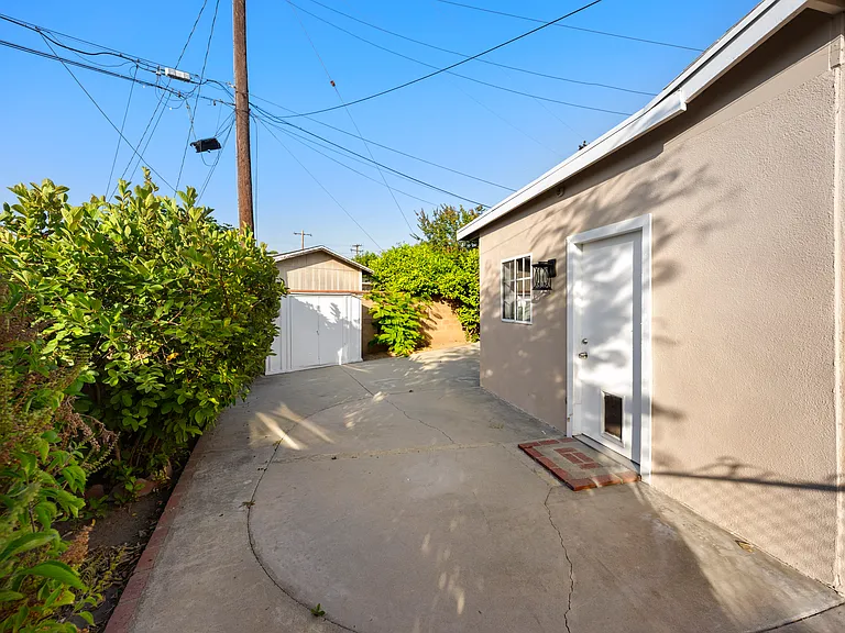 1019 W Pine St — Photo 29