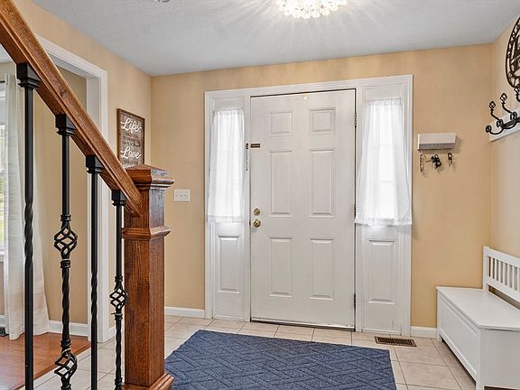 2nd image of 5 Nathan Dr