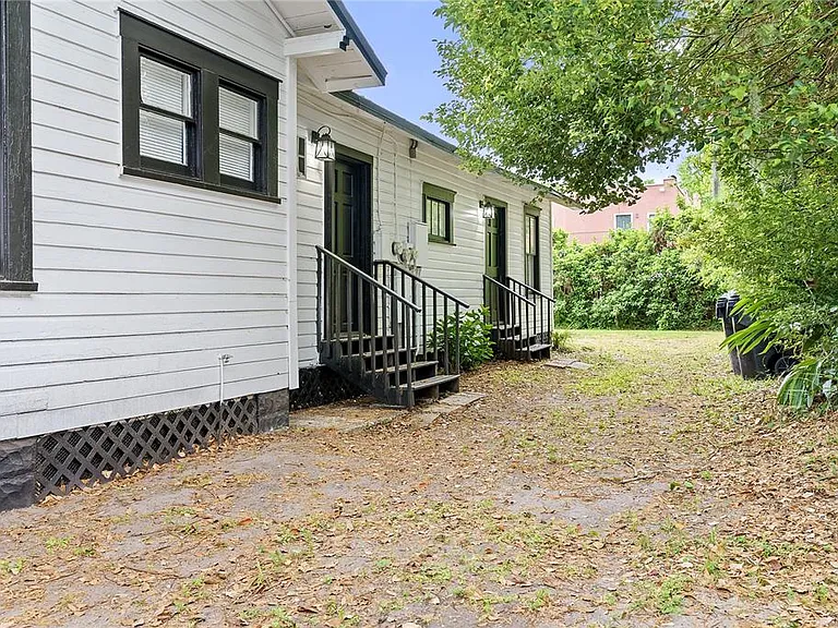 412 E Harwood St #3 — Photo 2