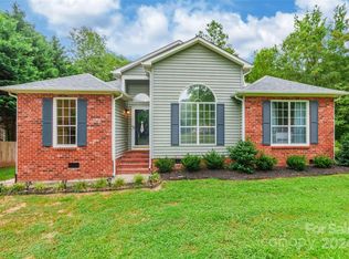 2020 Forest Creek Dr, Rock Hill, SC 29730