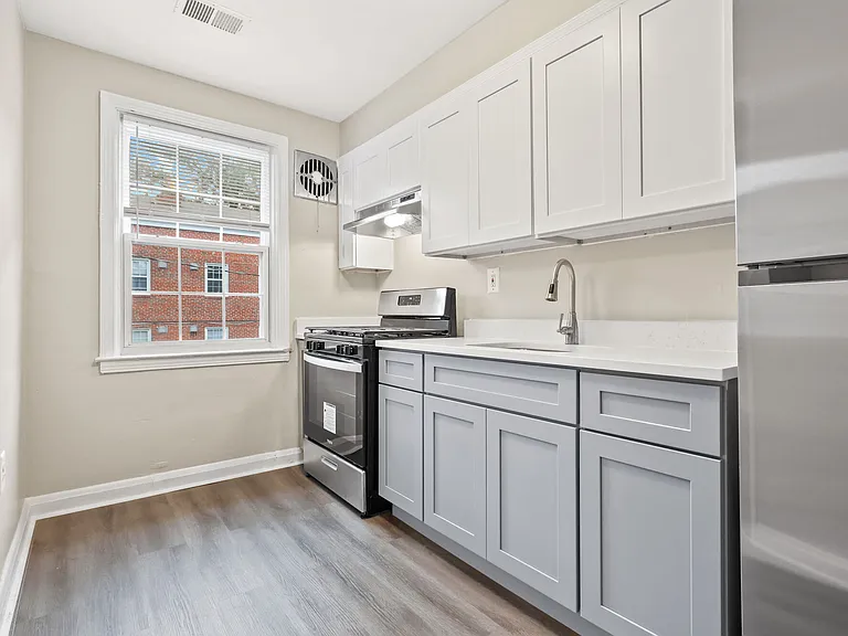 Loch Raven Village Apartments — Photo 35