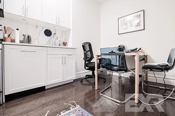 Rented by EXR | media 19