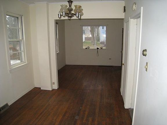 2nd image of 622 N Adams St