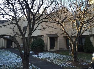 1 Horizon Dr APT 14, Norwalk, CT 06854