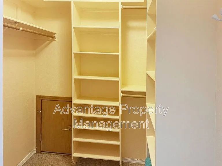 1622 SW Country Club Pl — Photo 18