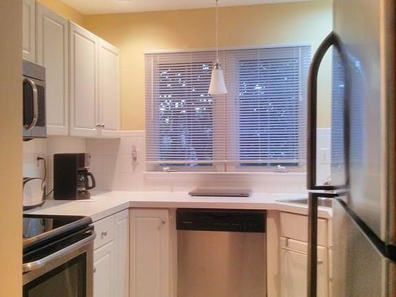 3rd image of 501 Auburn St APT 506