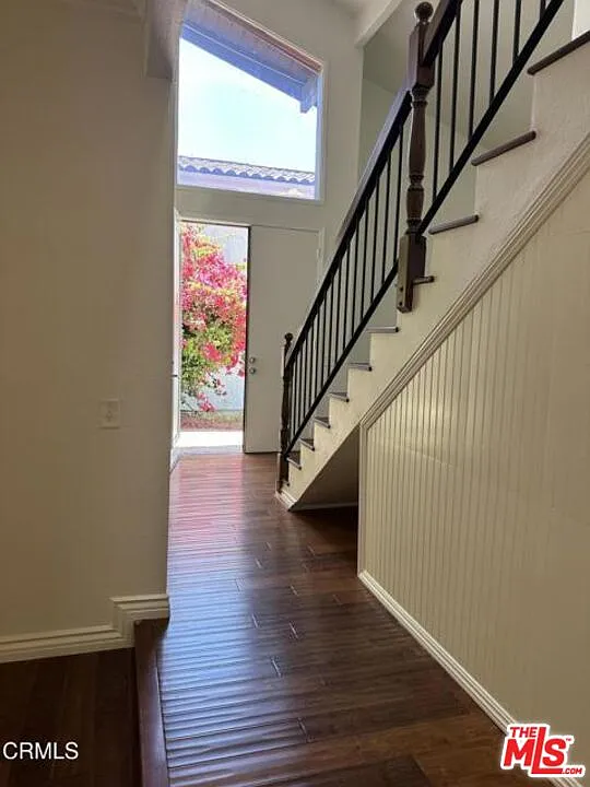 4 bed, 2.5 bath, 2460 sqft, $4,950 — Photo 4
