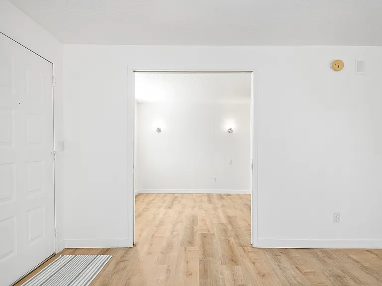15 Crestfield Ct #15 — Photo 11