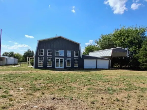 833 County Road 33100, Sumner, TX 75486