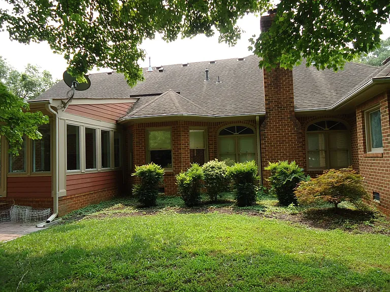 105 Mariners Cir — Photo 15