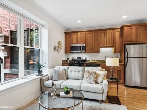 2705 N Mildred Ave APT 1B, Chicago, IL 60614