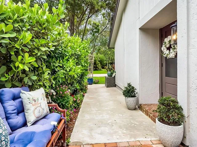 4335 Palm Forest Dr N — Photo 14