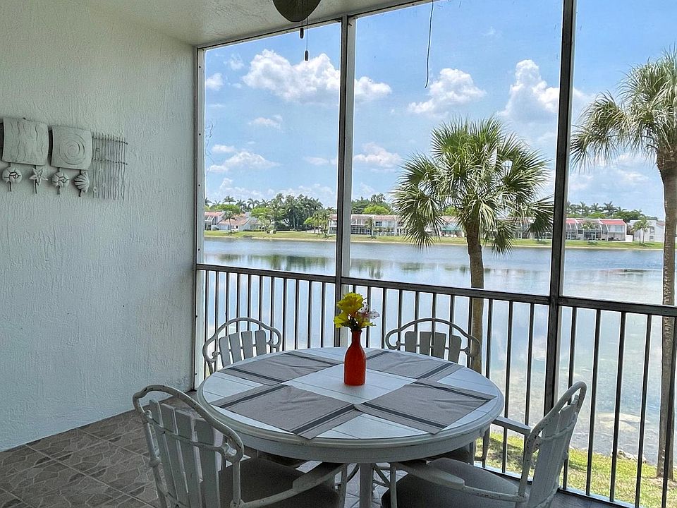 Beautiful Lake view from enclosed patio