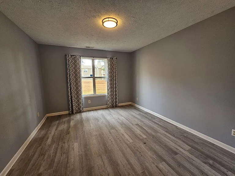 672 Bartons Landing Pl #1 — Photo 9