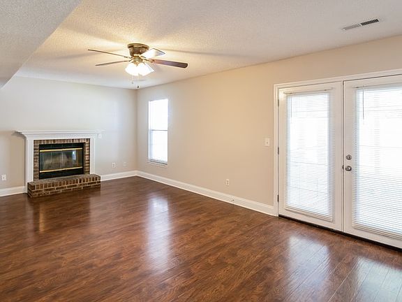 4th image of 349 Damascus Dr