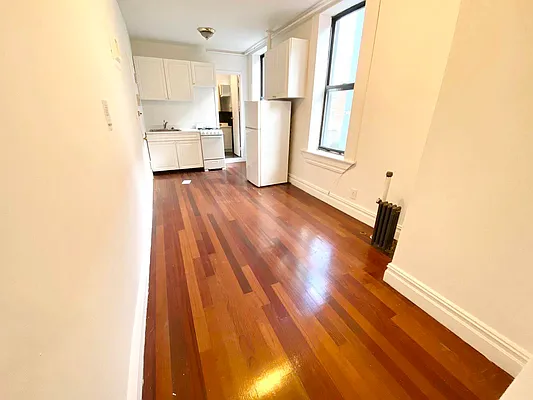 Rented by MOTION New York | media 33