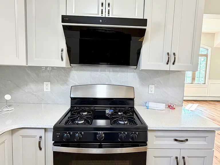 63 Holcomb Ave #2 — Photo 8