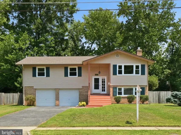 8501 Cherry Valley Ln, Alexandria, VA 22309