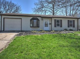 63 Ridgeway Dr, Decatur, IL 62521