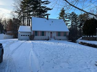 17 Cottage Cir, West Lebanon, NH 03784