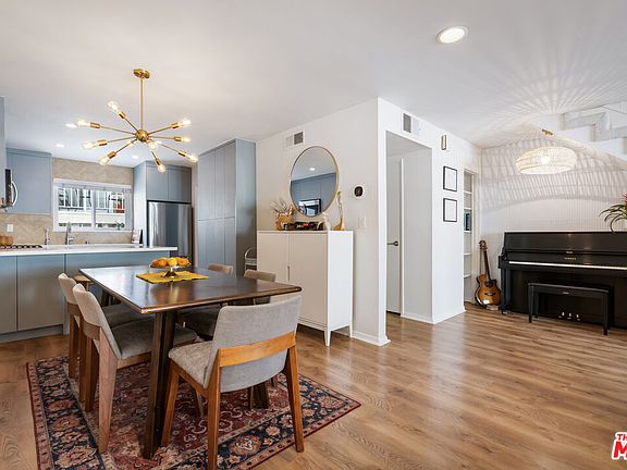 5th image of 14332 Dickens St Unit 7
