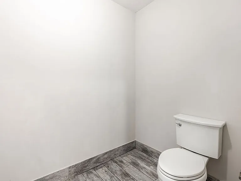 1755 N Congress Ave — Photo 15